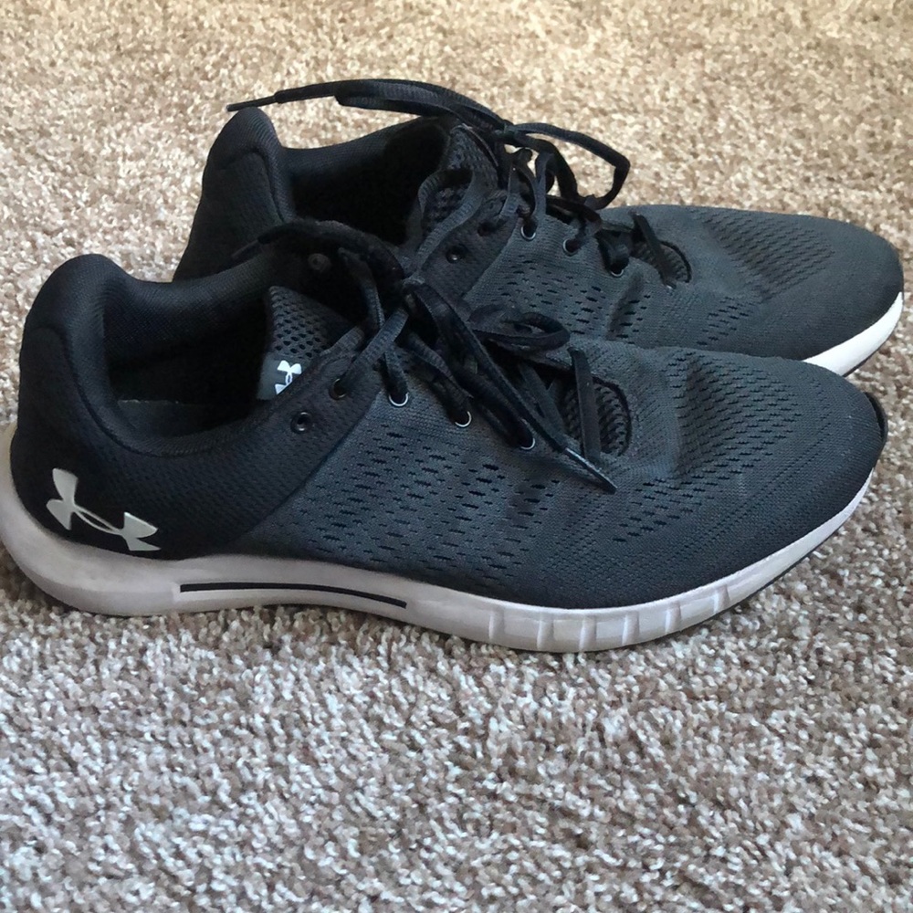 Black Under Armour shoes